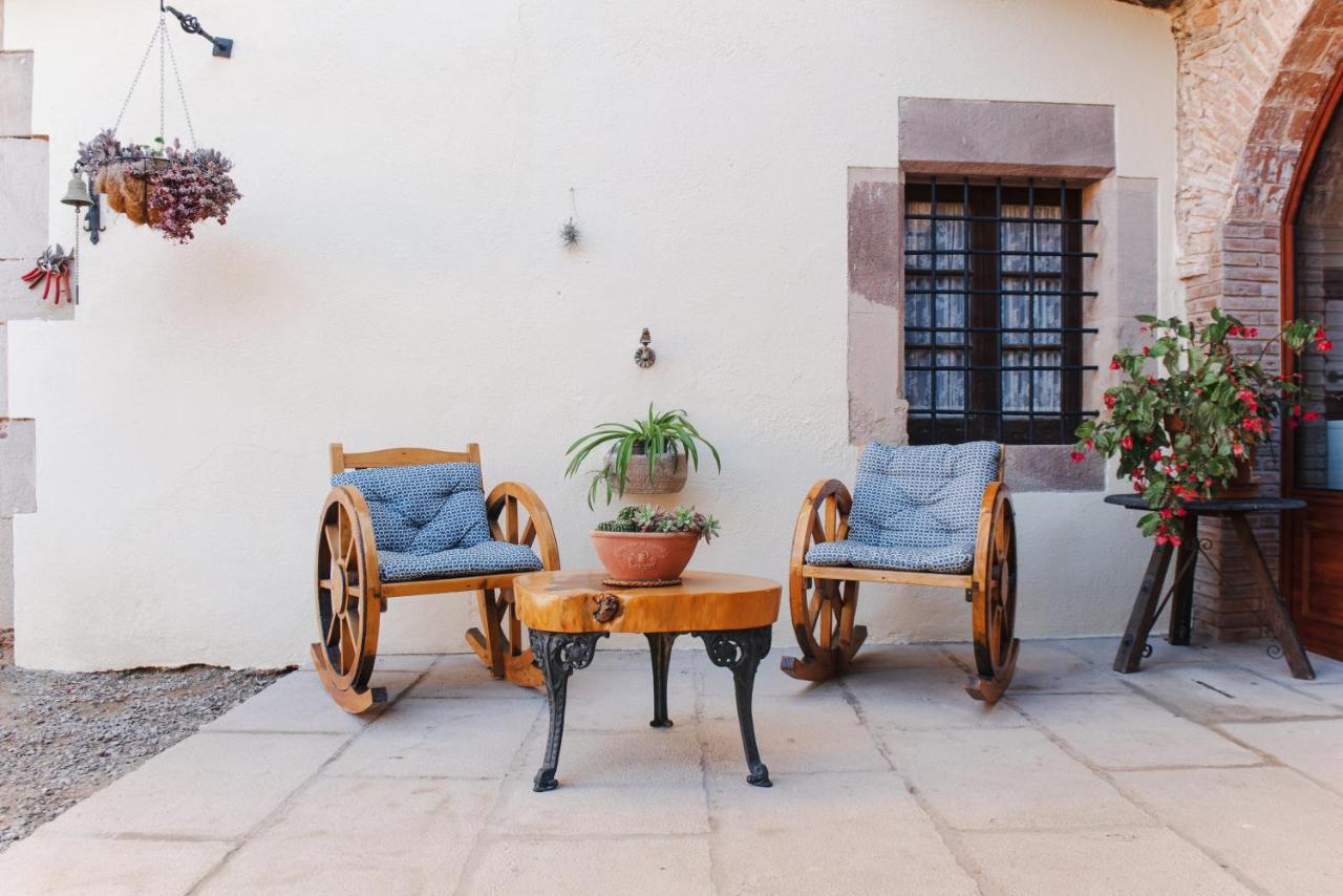 بيغيس Masia Can Viver - Olive Oil Tourism B&B المظهر الخارجي الصورة