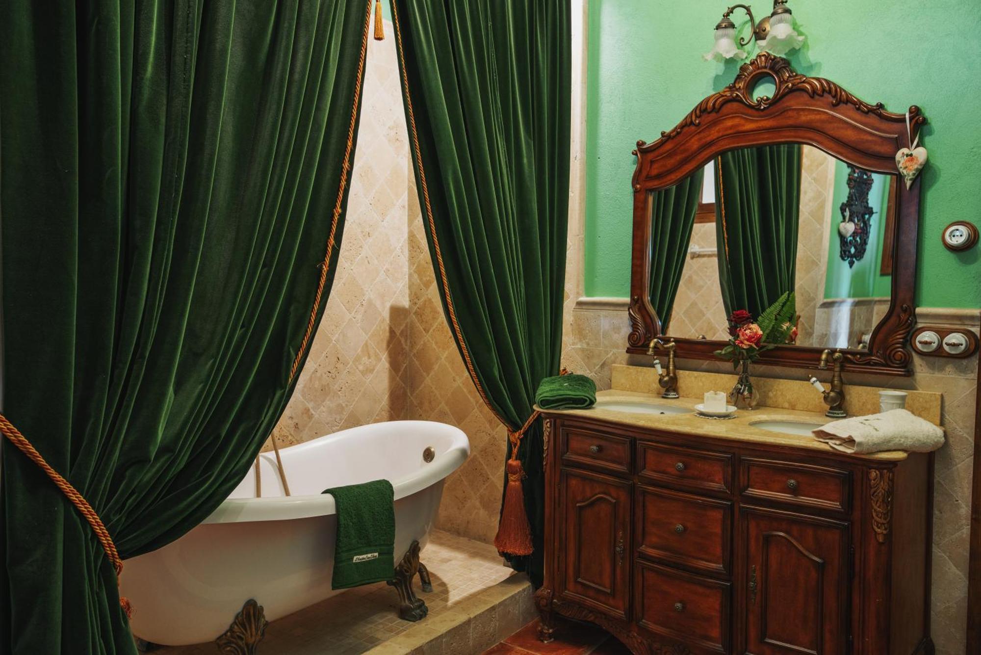 بيغيس Masia Can Viver - Olive Oil Tourism B&B المظهر الخارجي الصورة