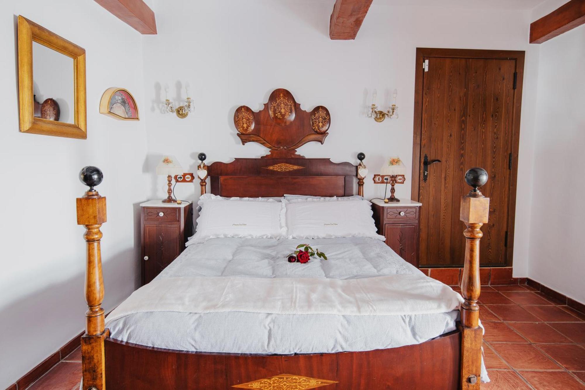 بيغيس Masia Can Viver - Olive Oil Tourism B&B المظهر الخارجي الصورة