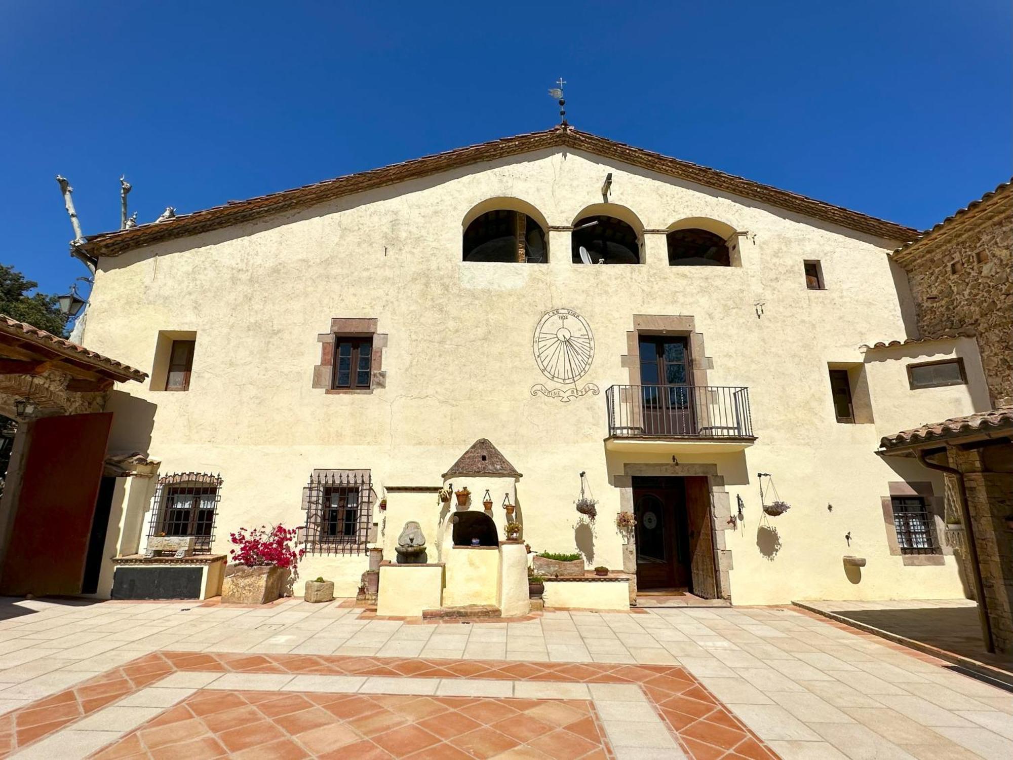 بيغيس Masia Can Viver - Olive Oil Tourism B&B المظهر الخارجي الصورة