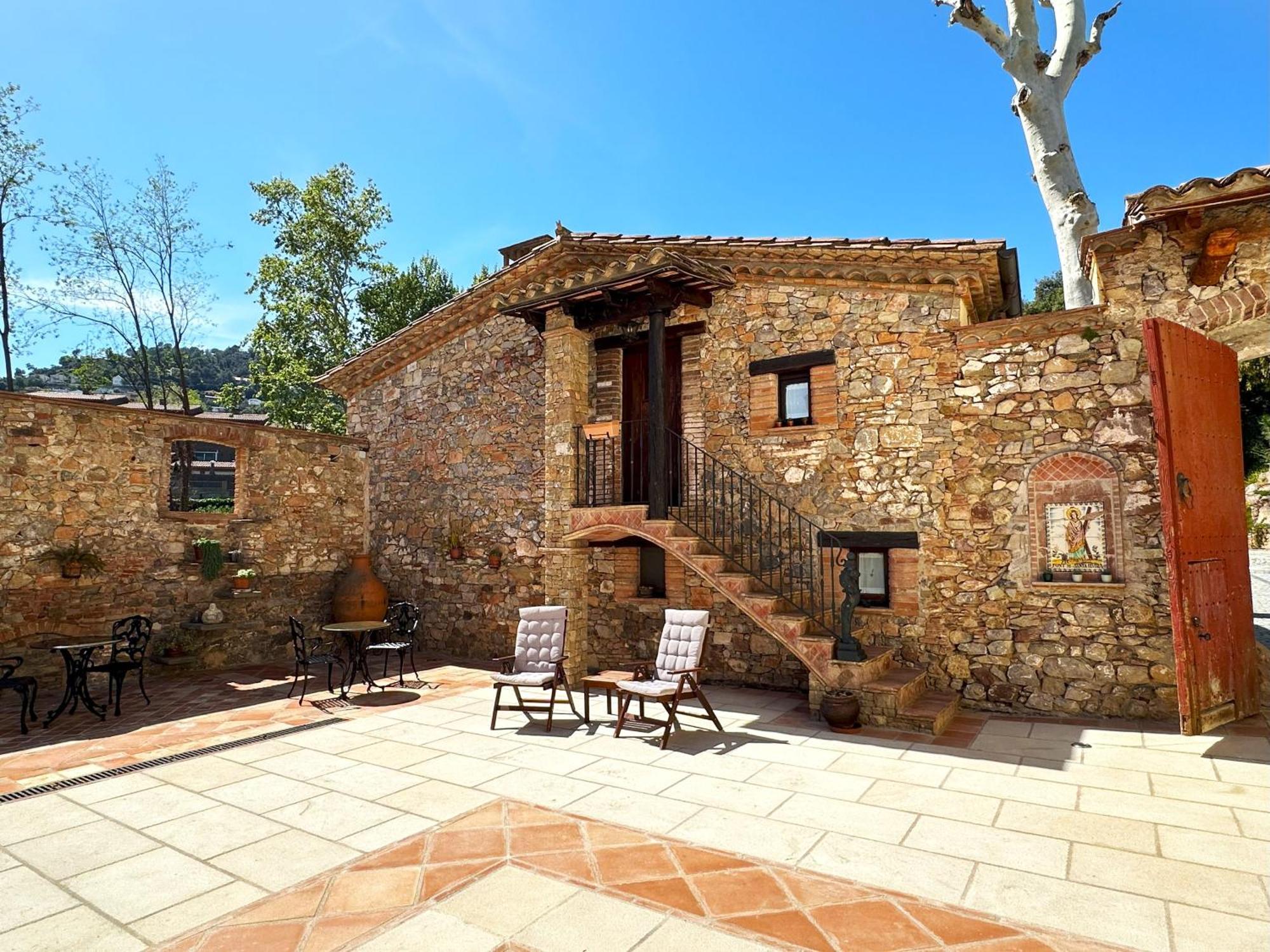 بيغيس Masia Can Viver - Olive Oil Tourism B&B المظهر الخارجي الصورة
