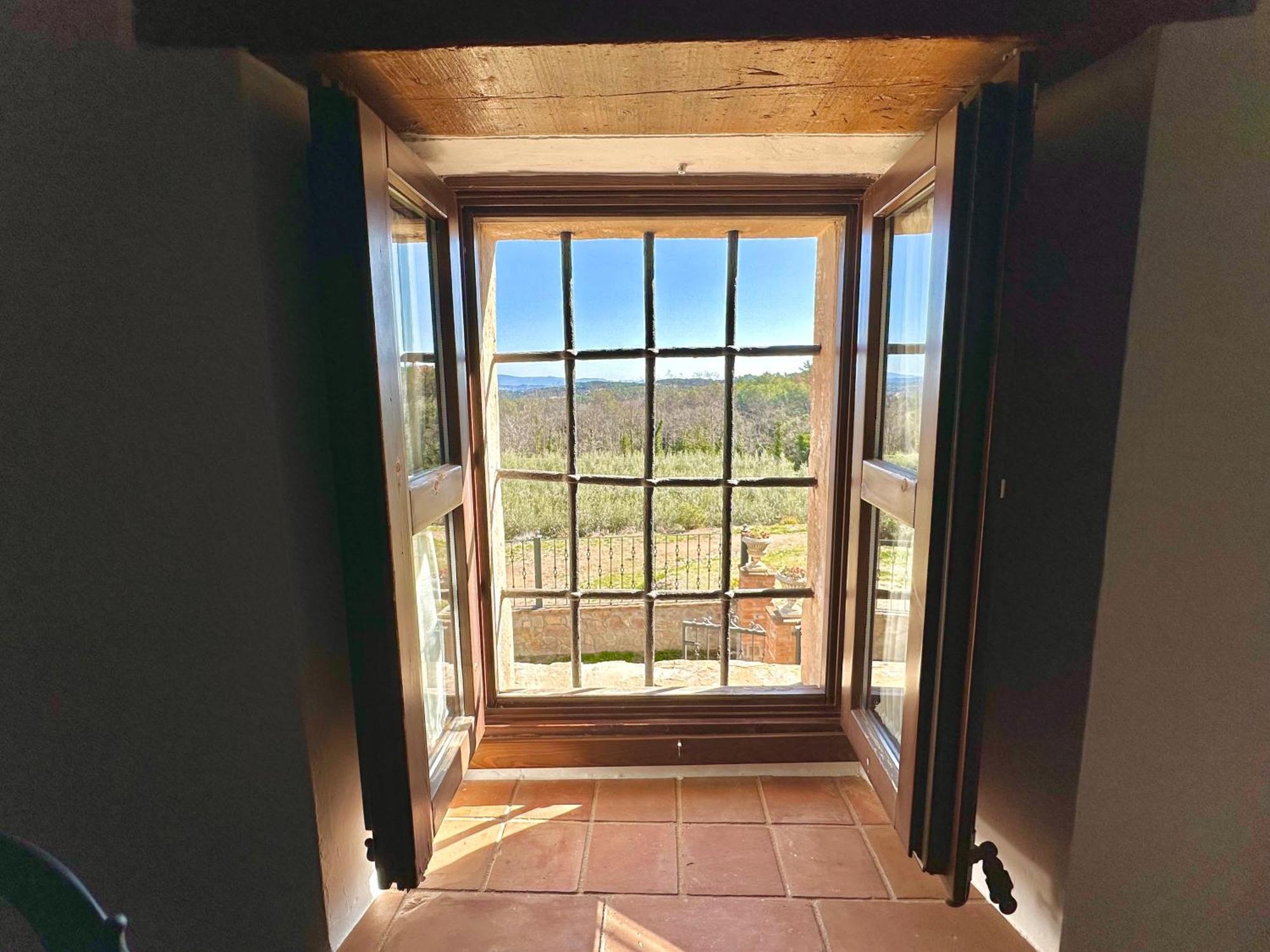 بيغيس Masia Can Viver - Olive Oil Tourism B&B الغرفة الصورة
