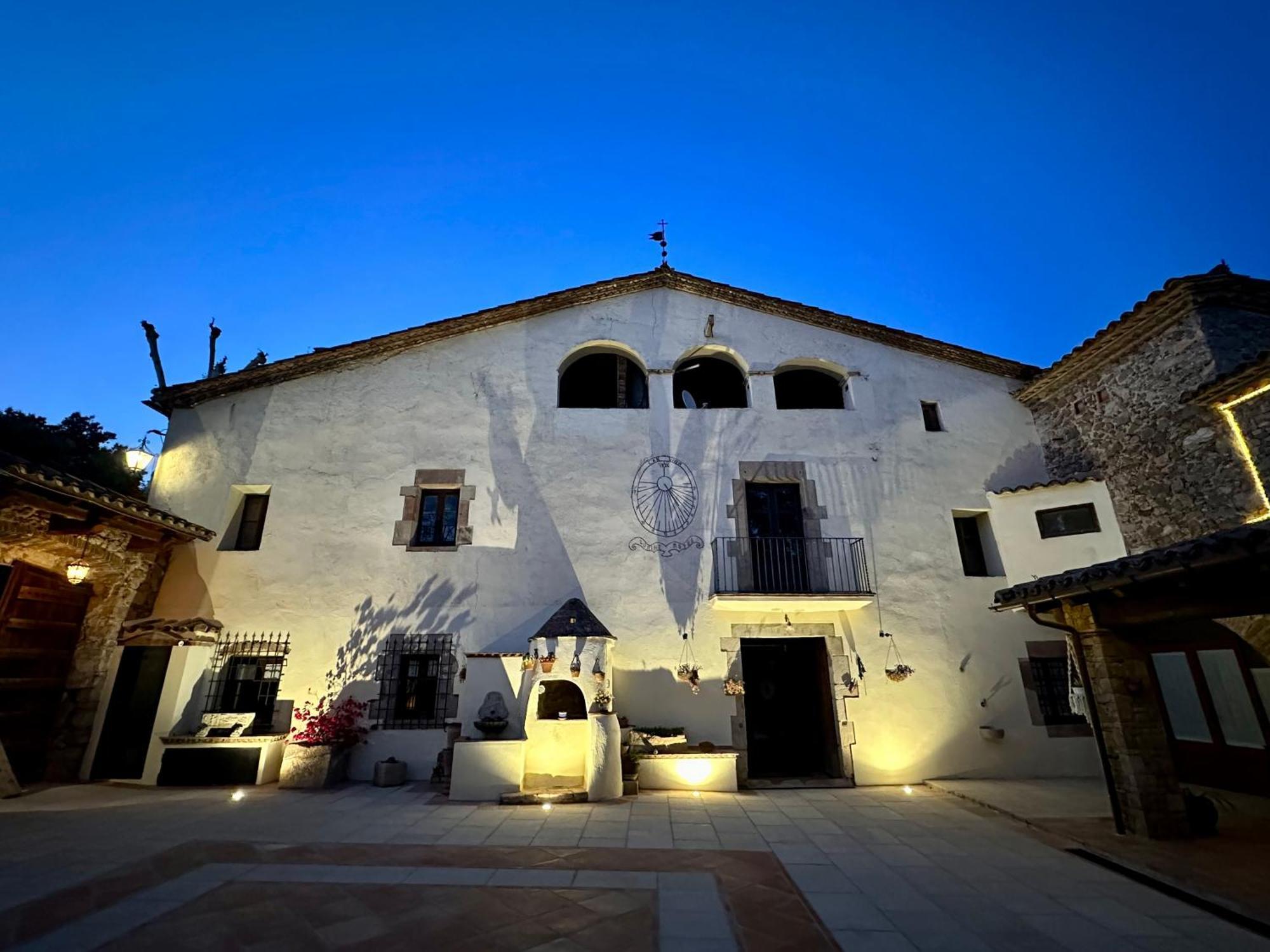 بيغيس Masia Can Viver - Olive Oil Tourism B&B المظهر الخارجي الصورة