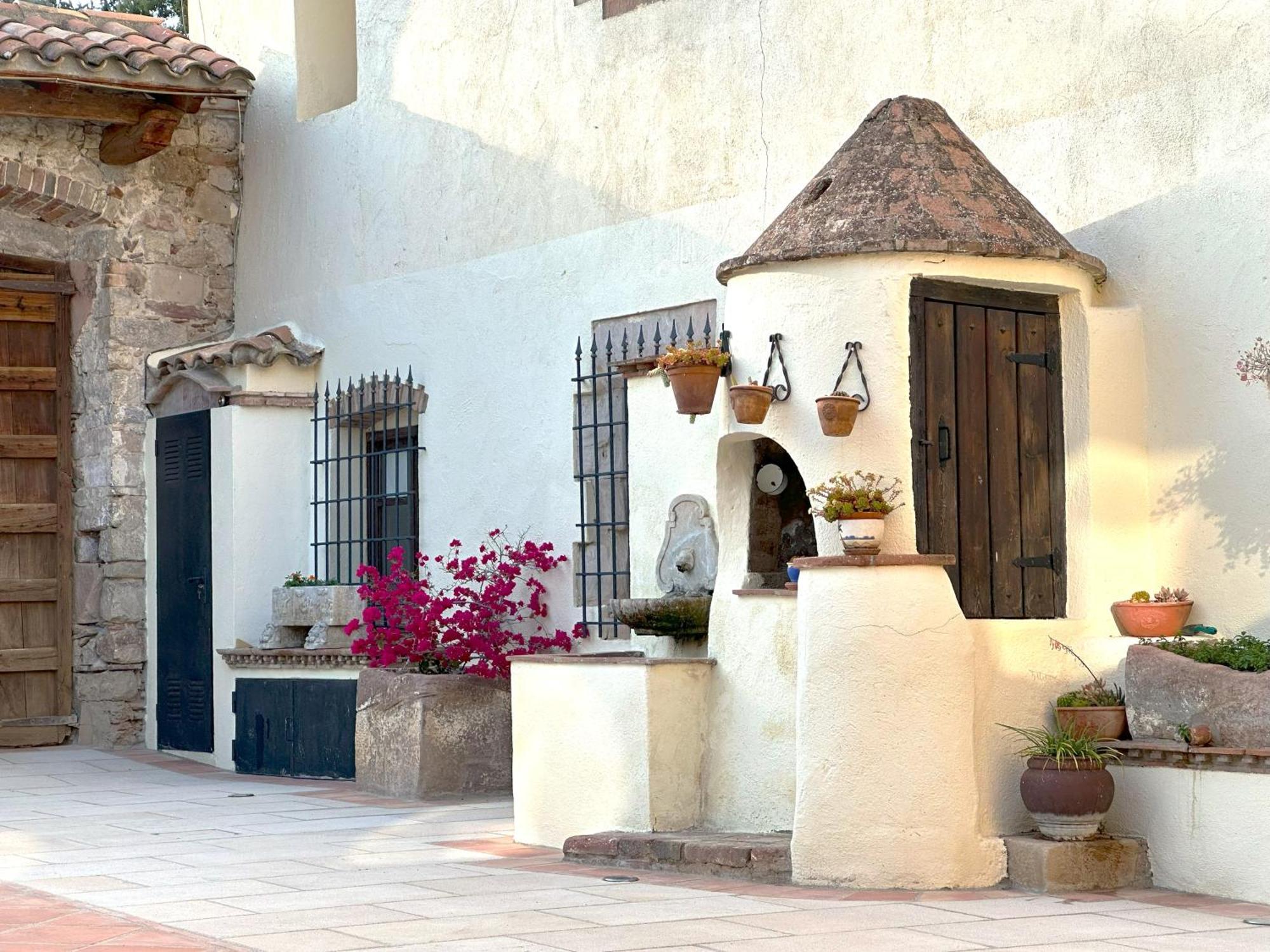 بيغيس Masia Can Viver - Olive Oil Tourism B&B المظهر الخارجي الصورة