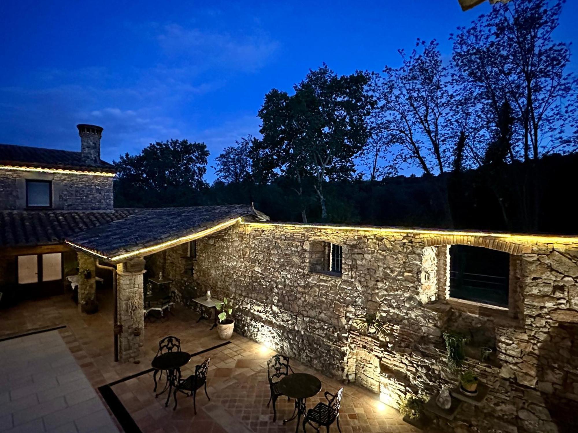 بيغيس Masia Can Viver - Olive Oil Tourism B&B المظهر الخارجي الصورة